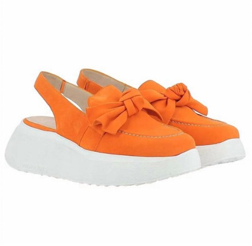 NEW WONDERS women's slingback platform sandal in apricot